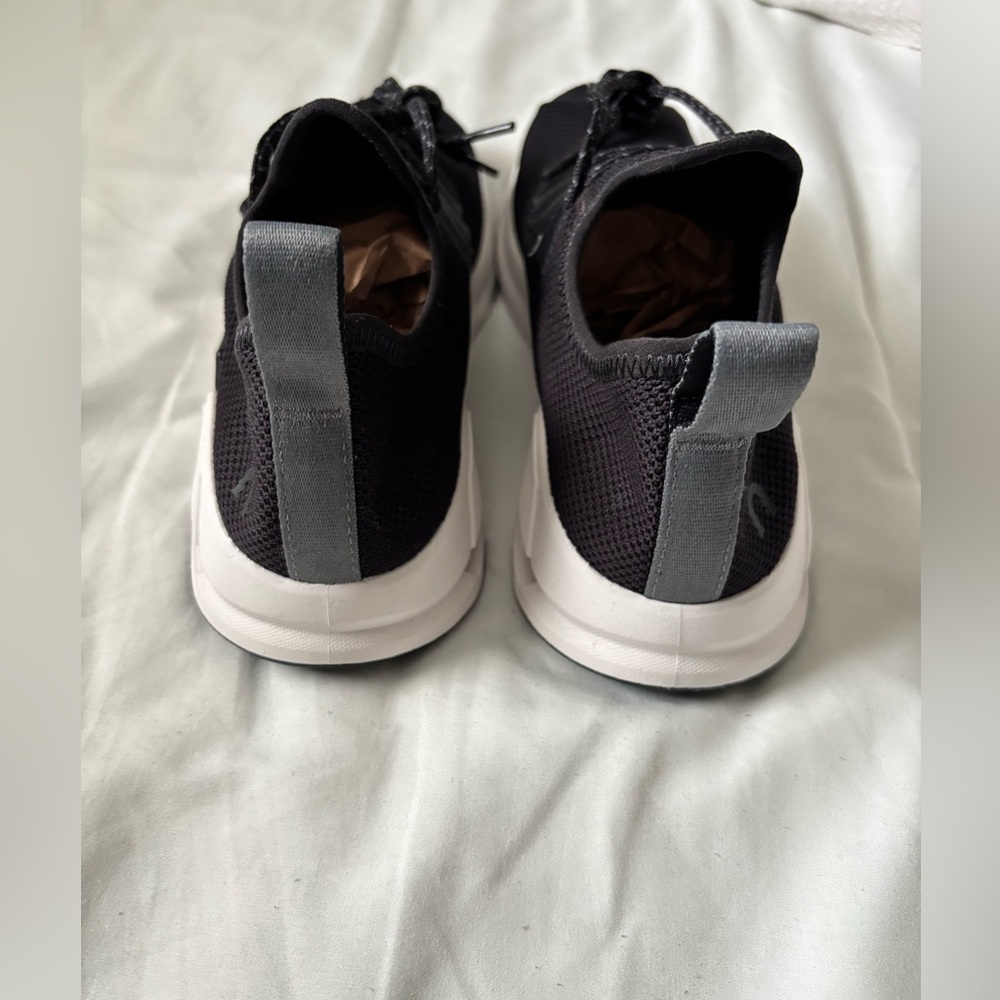 On Running Cloudeasy Black Athletic - Women’s Size 9.5 - NEVER BEEN WORN - Picture 7 of 7